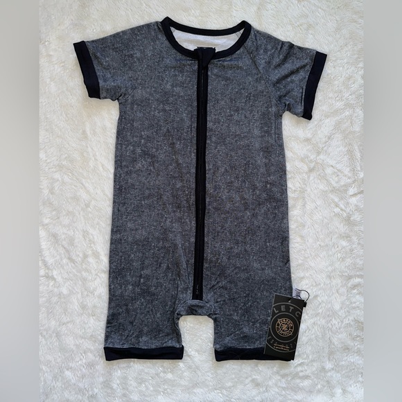 NWT Fletch Black Sand Bamboo Shorty - Picture 2 of 3